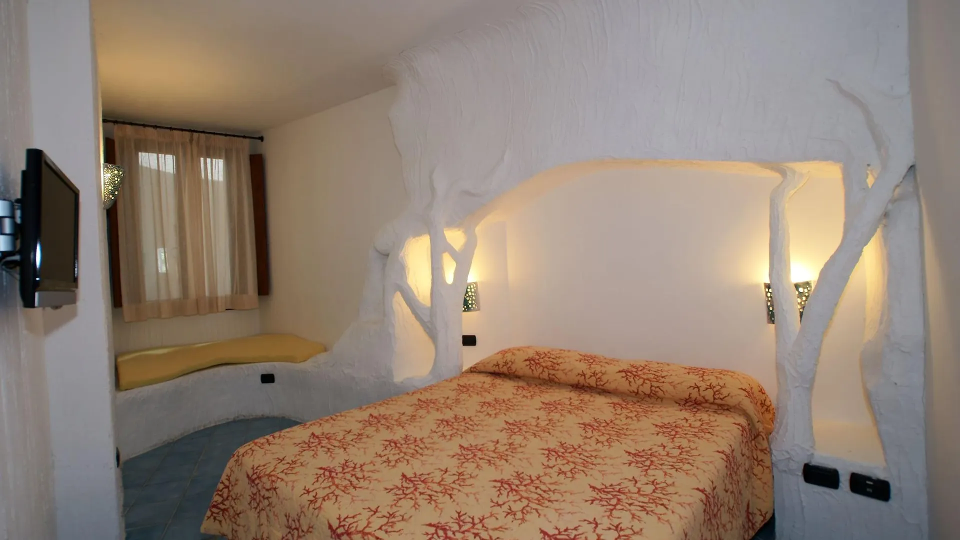 Baia Caddinas Clubresidence Golfo Aranci 3*,  Italy